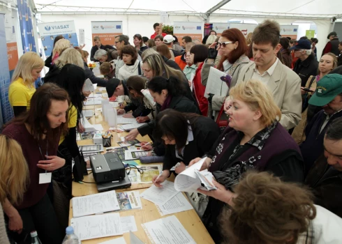 57 работодателей предложат соискателям более 1800 рабочих мест.