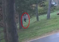 Novērošanas kameras fiksējušas bojāgājušo vīrieti dažas stundas pirms ugunsgrēka.