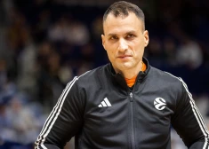 Policija aiztur pazīstamu basketbola tiesnesi; pie viņa mājās atrod ceturtdaļmiljonu skaidrā naudā, bet problēmas varētu būt vēl daudz lielākas