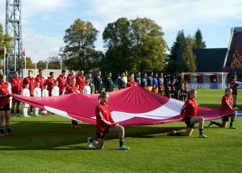 Приоритеты МОН - детский и юношеский спорт - хорошо поддерживаются на словах, но не на деле.