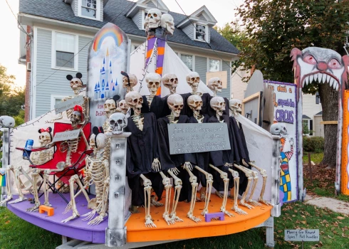 Ar Halovīna spokiem un skeletiem latvieši tā pa īstam sāka iepazīties tikai pagājušā gadsimta vidū – Ziemeļamerikā.