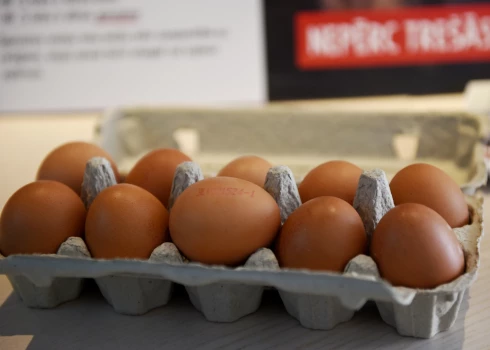 Balticovo призвала покупателей не перекладывать яйца между упаковками.