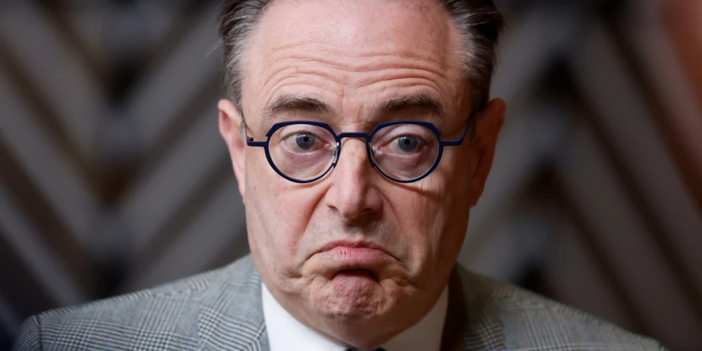 Премьер-министру Бельгии Барту де Веверу нужны гарантии.