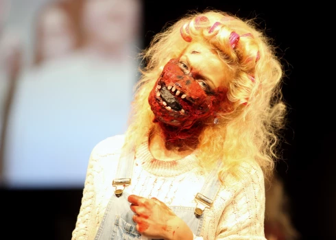 Каждый пятый житель страны готовится надеть костюм и идти за сладостями.