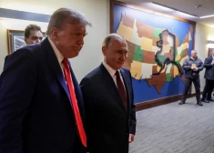 Eksperts atklāj iespējamo iemeslu, kāpēc Trampa un Putina tikšanās nenotika