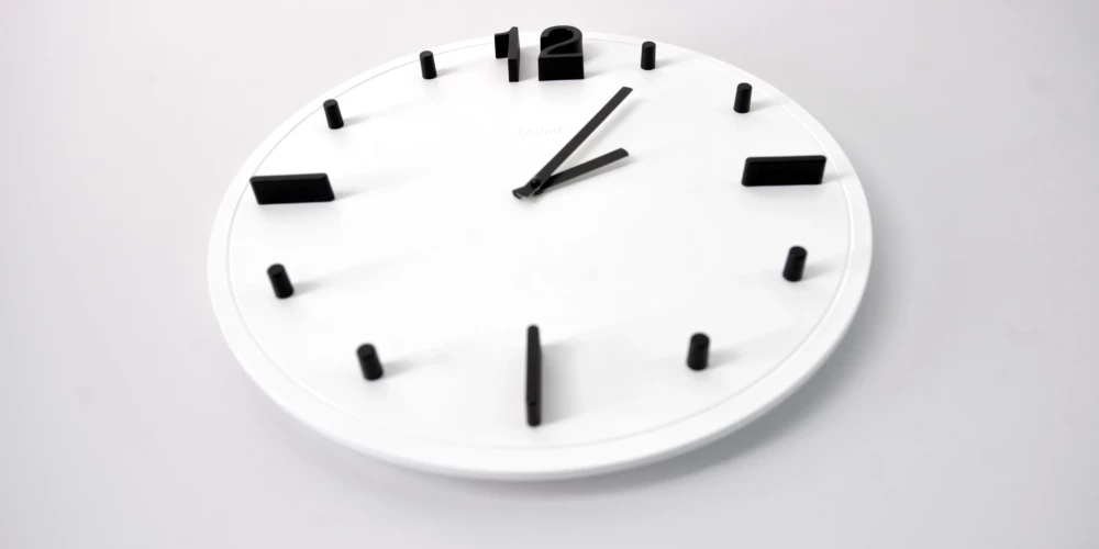 Последние выходные октября — время перевести часы и насладиться лишним сном.