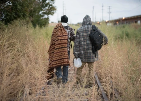 А нечего было безобразия хулиганить!