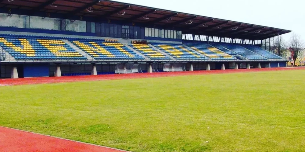 Esošā stadiona seguma izbūve tika veikta 1993.gadā, bet 2003. un 2014. gadā veikta seguma virskārtas atjaunošana.