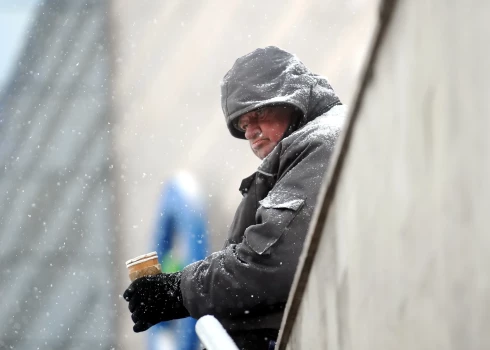 Болезнь, долги и утрата делают человека бездомным.