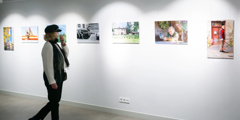 Fotogrāfijas tiks vērtētas trīs kategorijās: Notikums; Kontrasti; Emocijas. 