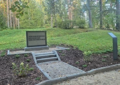 Sakārtota un labiekārtota Holokausta upuru pārapbedīšanas vieta Smiltenes Meža kapos
