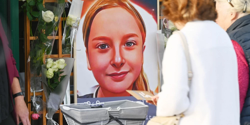 12 gadus vecā Lola Davjē tika izvarota, spīdzināta un zvēriski nogalināta. Briesmone izrādījās sieviete, 27 gadus vecā alžīriešu nelegālā imigrante Dābija Benkireda, kurai piesprieda mūža ieslodzījumu.