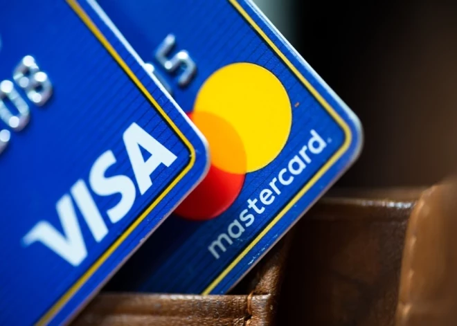 ЕС решил закрыть россиянам последнюю лазейку для получения Visa и Mastercard