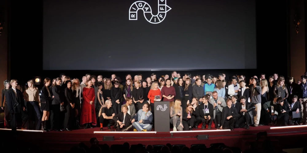 Vērienīgā ceremonijā paziņoti Rīgas Starptautiskā kino festivāla 12. sezonas laureāti.,