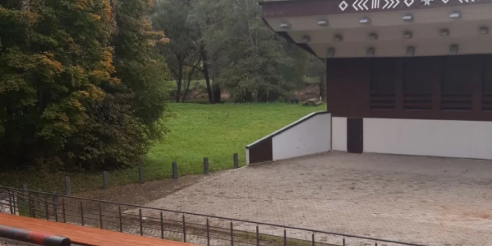 Skats uz Gaujienas estrādi (foto: Smiltenes novada pašvaldība)