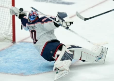 "Blue Jackets" uzvar pēcspēles metienos Merzļikina un Šilova savstarpējā mačā