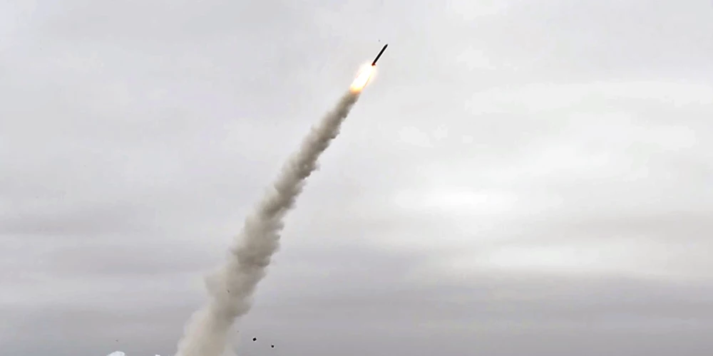 В радиус потенциального удара попали бы многие российские военные объекты.