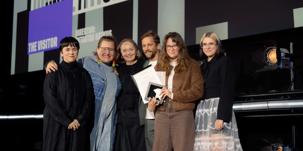 Rīgas Starptautiskajā kino festivālā pilnmetrāžas filmu konkurencē uzvar lietuviešu režisora "Viesis". 