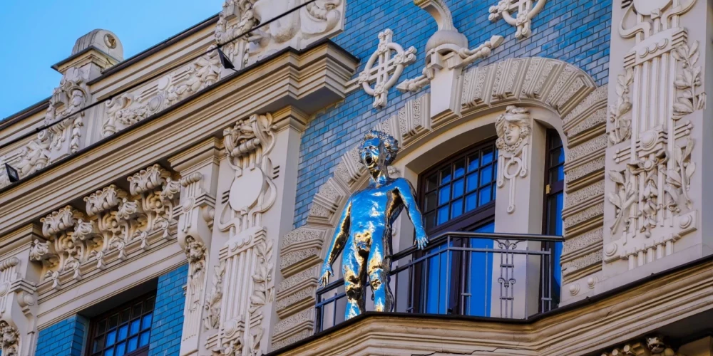 Фасады в стиле модерн словно дышат жизнью, поскольку они отображают природу, движение и эмоции.