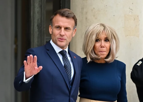 Слухи и теории заговора уже много лет преследуют Брижит Макрон.