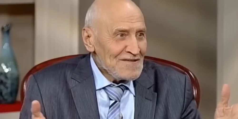 Николай Дроздов — не просто телеведущий, а живая легенда, чья жизнь тесно связана с природой, наукой и любовью к животным.