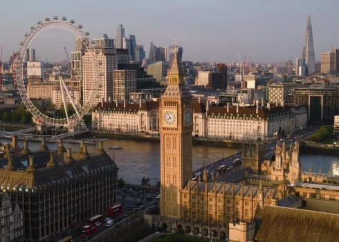 В Лондоне думают, что он слишком далеко от Москвы.