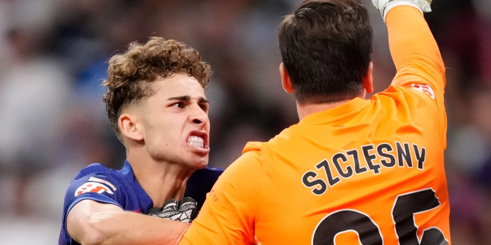 Madrides "Real" svētdien sezonas pirmajā Spānijas futbola klasikā apspēlēja "Barcelona" vienību.