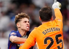 Madrides "Real" Spānijas futbola klasikā izcīna uzvaru pār "Barcelona"