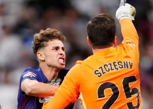 Madrides "Real" svētdien sezonas pirmajā Spānijas futbola klasikā apspēlēja "Barcelona" vienību.