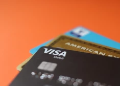 Eiropas Savienība nolēmusi slēgt Krievijas pilsoņiem pēdējo iespēju iegūt Visa un Mastercard kartes