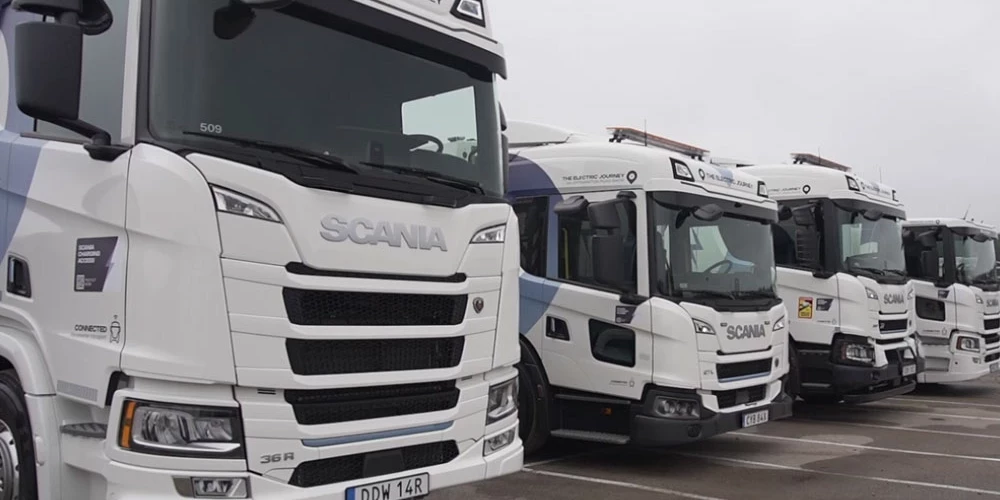 Scania Latvija oktobra sākumā sarīkoja visādā ziņā elektrizētu pasākumu sporta kompleksā 333 - The electric journey