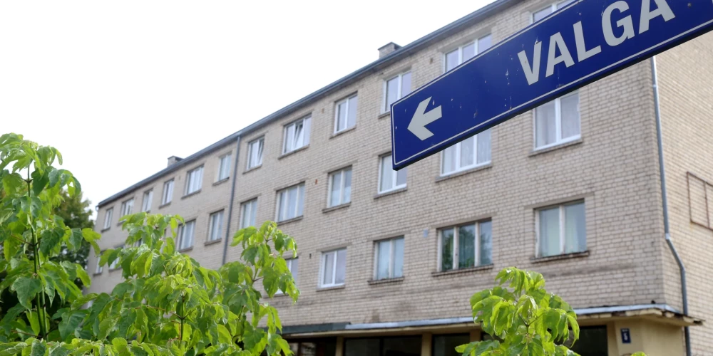 Latvijas policija Valkā atrod Tartu pazudušu meiteni.