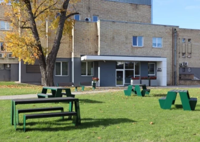 Tukuma centrā ierīkoti piknika galdi, bet Slampē - dīķa laipa
