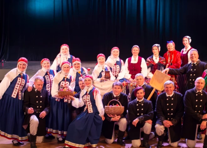 Liepājā aizvadīts vidējās paaudzes deju kolektīva “Vaduguns” 25 gadu jubilejas koncerts