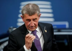 Čehijas prezidents valdības veidošanu uztic eiroskeptiskajam miljardierim Andrejam Babišam