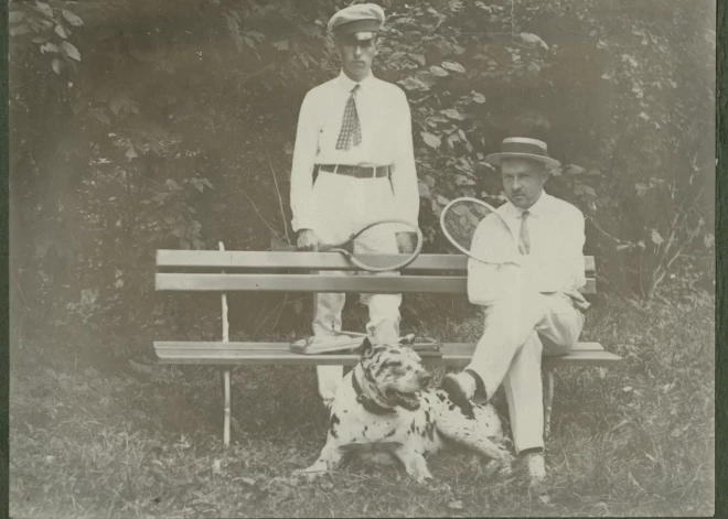 Varēja atņemt un nogalināt: drakoniski suņu turēšanas noteikumi, ar kuriem Latvijā sadzīvoja pirms 100 gadiem