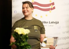 Медик-фронтовик награждена дипломом "Европейский человек в Латвии". "Работа очень тяжелая, но благодарность людей помогает!"