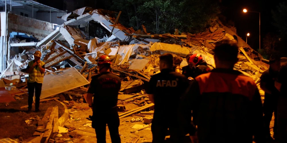 Turcijas rietumus satricinājusi 6,1 magnitūdu zemestrīce. 