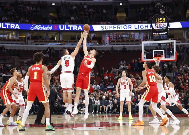 Porziņģis ar 27 punktiem nespēj glābt "Hawks" no zaudējuma