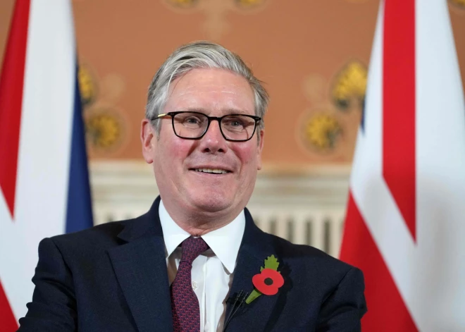 Kīrs Stārmers: pēc sankciju noteikšanas Krievijas naftai Ukrainas izredzes uzlabojušās