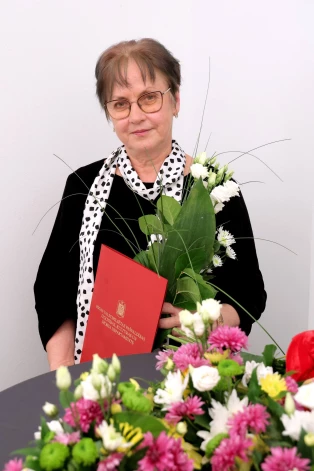 Rīgas domes Atzinības raksta laureāte Vija Strupule.