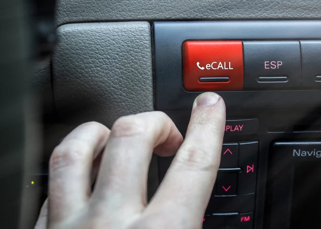 Латвийские автоводители все чаще вызывают помощь по системе eZvans. Как ей правильно пользоваться?