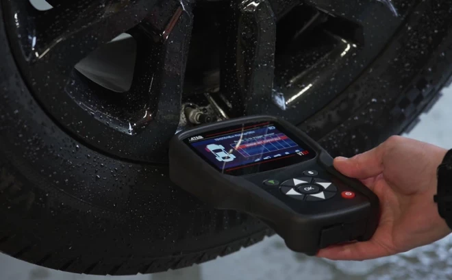 Mainot vasaras riepas pret ziemas netiešā sistēma nereti fiksē kļūdu.