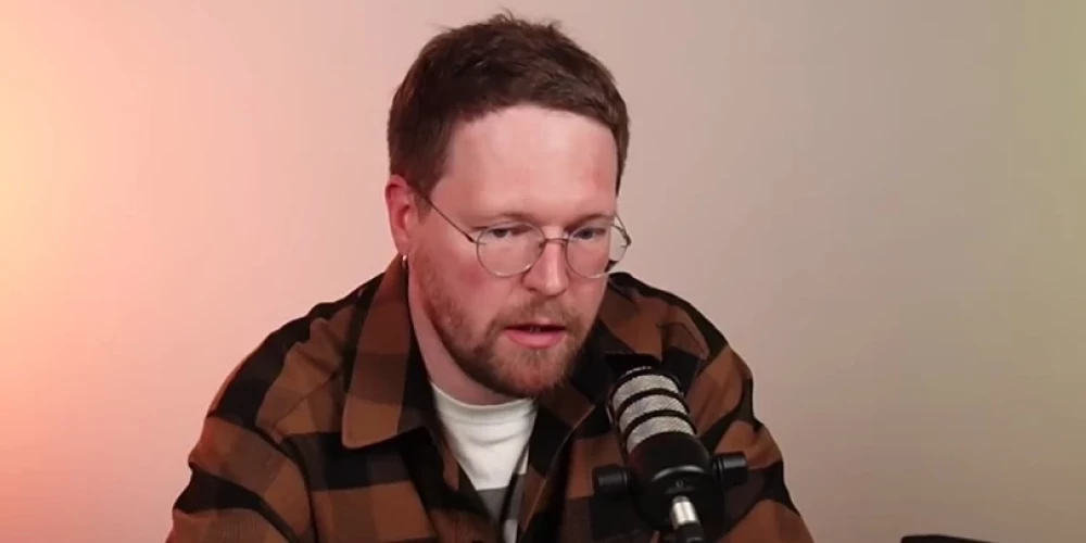 Журналист Роман Супер.