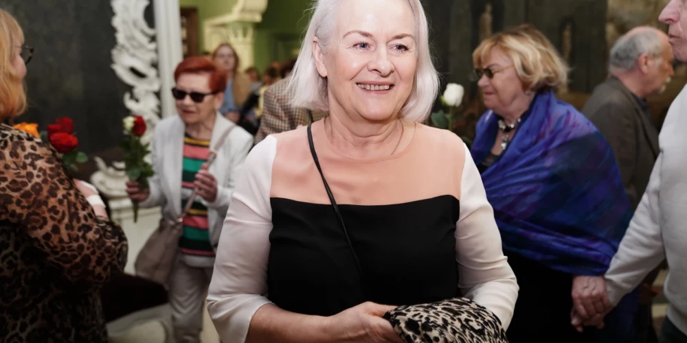 Sarmīte Pīka lielas cerības par Ainara Mielava godaprātu nelolo.