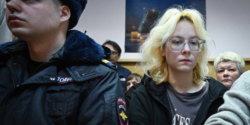 Диана Логинова на судебном заседании в Санкт-Петербурге, 28 октября 2025 года. 