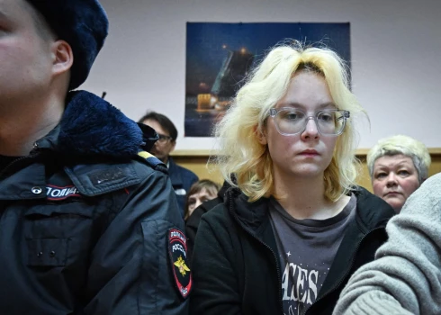 Диана Логинова на судебном заседании в Санкт-Петербурге, 28 октября 2025 года. 