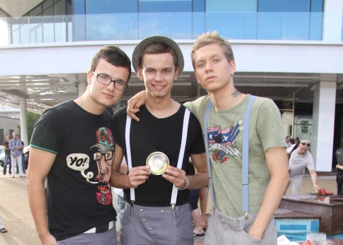 2010. gadā "PeR" piedalījās "Jaunajā vilnī". No kreisās: Edmunds, Pēteris un Ralfs.