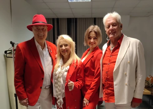 Grupas "Eolika" tagadējais sastāvs ir Dainis Dobelnieks, Olga Rajecka, Beāte Meldere un Viktors Zemgals.