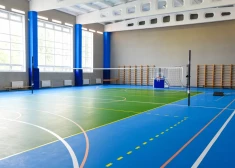 В Бауске ведется проверка возможных нарушений в спортивной школе; директор свою вину отрицает